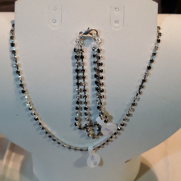 Marching necklace bracelet set. - Picture 2 of 3